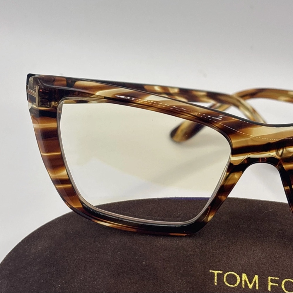 Tom Ford Tortoise Shell Cat-Eye Glasses - Picture 3 of 9